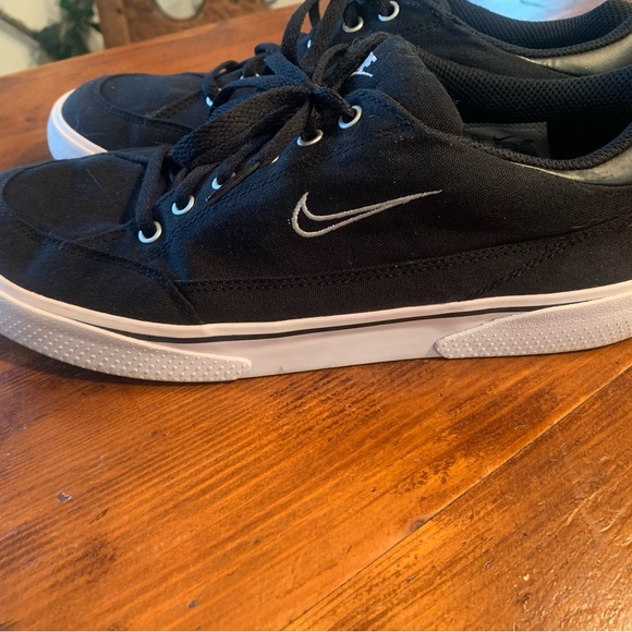 Other - Nike vintage men's shoe black/white